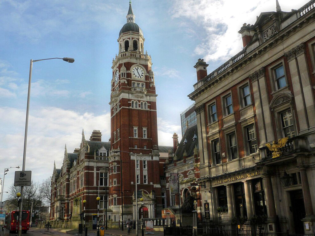By Tadie88 from Wallington Surrey - P1490912 The Old Town Hall,Katherine Street.. Croydon.., CC BY-SA 2.0, https://commons.wikimedia.org/w/index.php?curid=37019898